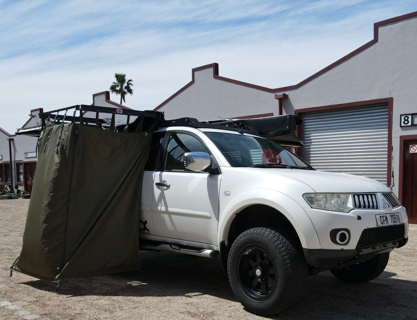 QUICK PITCH Quick-en-Suite Bag Unit