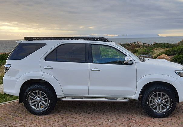 Toyota Fortuner 2005-2015 Predator Stealth Roof Rack